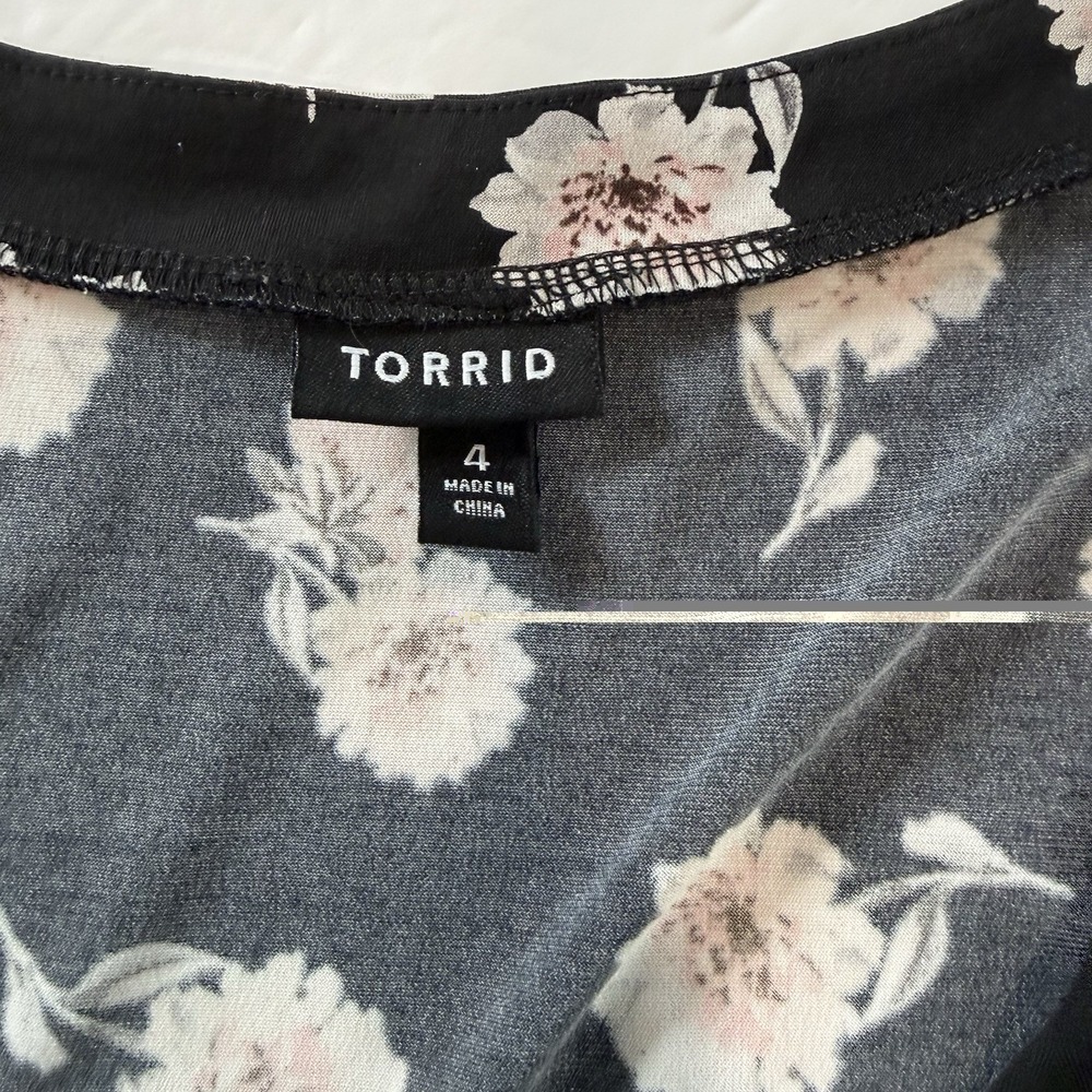 Torrid Black Pink Floral Studio Knit‎ Flutter Sleeve Stretch Dress Size 4X - Picture 11 of 11